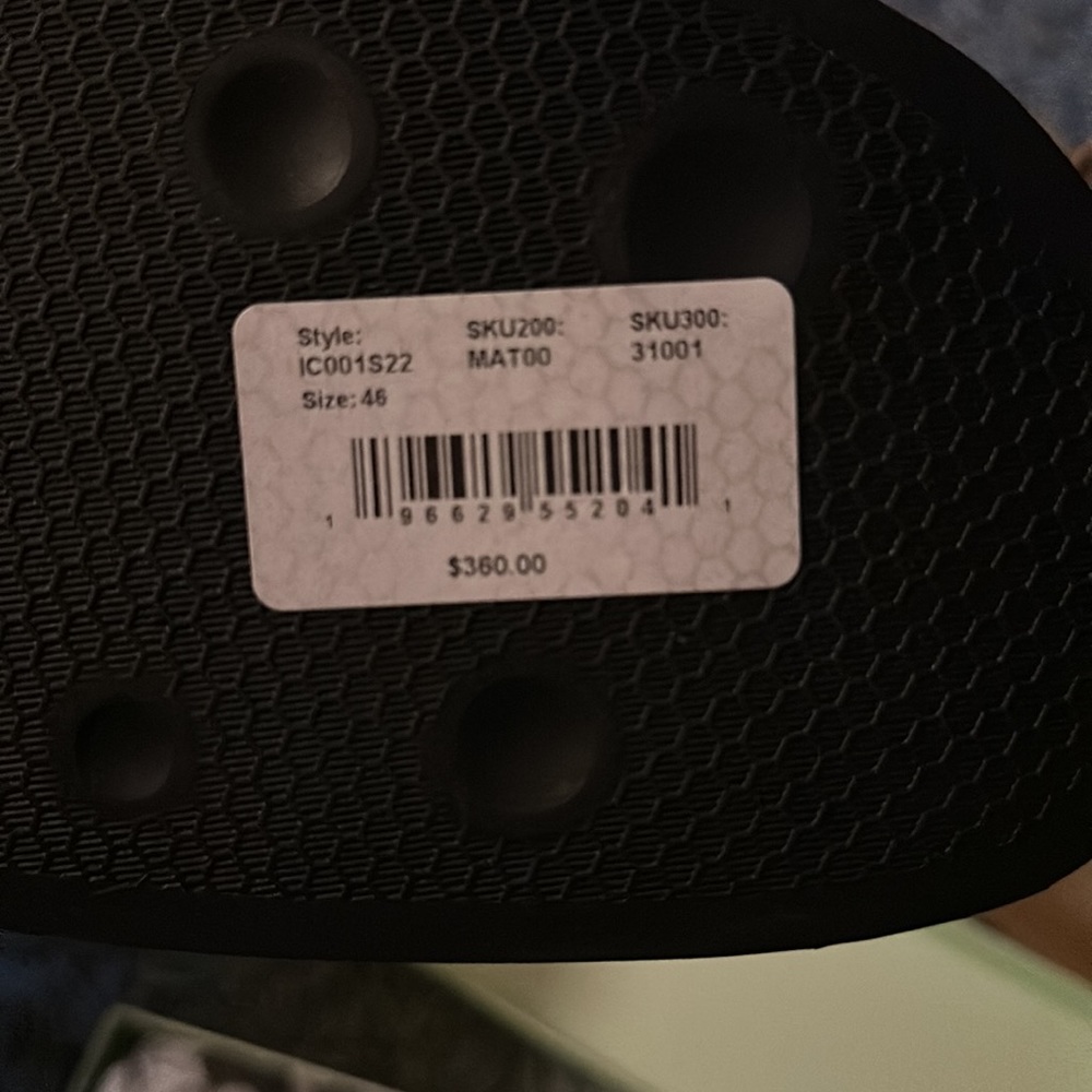 Sandals - Picture 4 of 5